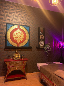 Massage & Theraphy / Asian inspired