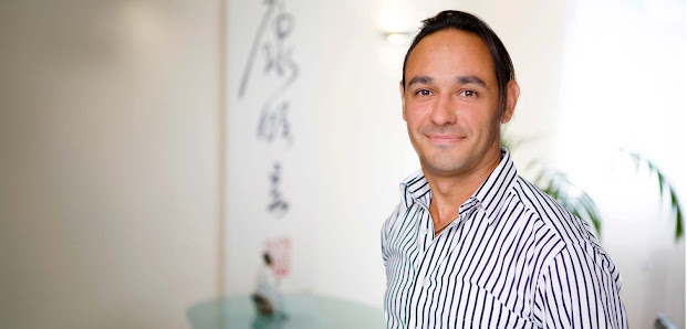 Gaetano Cammilleri, Heilpraktiker, Zhong-Yi Bo-Shi (Doktor der TCM, Zhejiang Medical Univ., Hangzhou, China)
