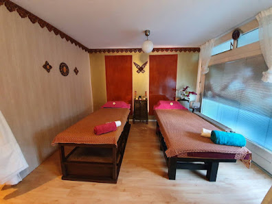 Oriental Oil Massage