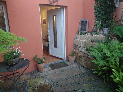 Relax & Care - Studio in Ludwigsburg für med. Hautpflege, Kosmetik, Massage und ganzheit. Therapien