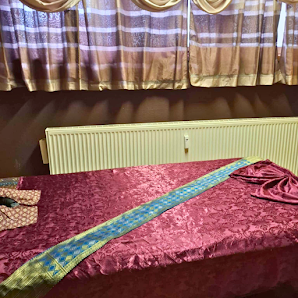 Traditionelle Thaimassage Sanguan Schwarz