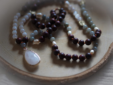 la luz | Wellness- & Energiemassagen + geführte Meditationen + Reiki | Lucie Ruoff