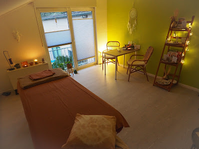 la luz | Wellness- & Energiemassagen + geführte Meditationen + Reiki | Lucie Ruoff
