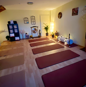 Wellmed Balance - Massagetherapeutin, Meditationslehrerin und Psychologische Beraterin