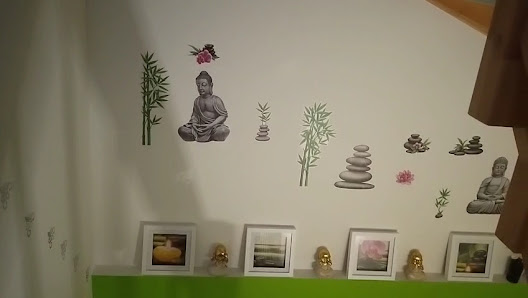 Tina Traditionelle Thai Massage & Schmerzbefreiung