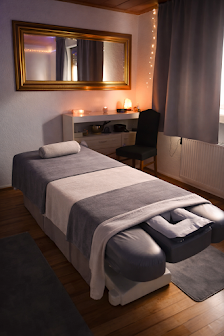 Heidi's Beauty & Massage Lounge