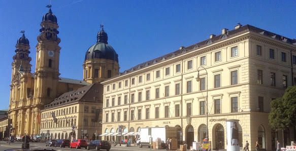 Heilpraktiker-Team Michel | TCM, Akupunktur & Dry Needling München
