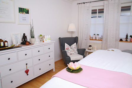 Körperarbeit und Massage Simone Bürkle