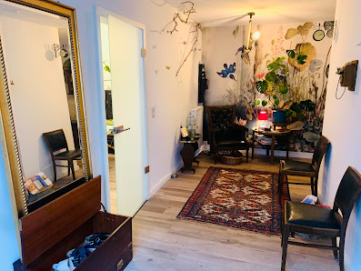 Olivia Uhlig Akupunktur - Heilpraktikerin für Kinderwunsch & hormonelle Beschwerden | Akupunktur & TCM in Berlin-Kreuzberg
