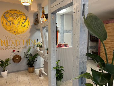 Nuad Thai