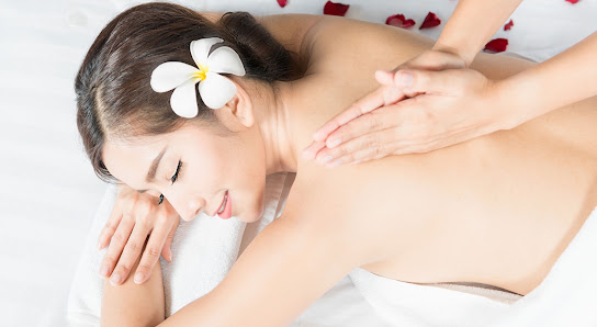 Kirschblüten Wellness Massage bei Fulda