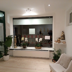 Monthong - Massage