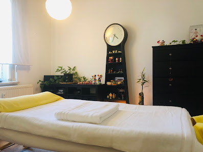 Ling Massage-Studio