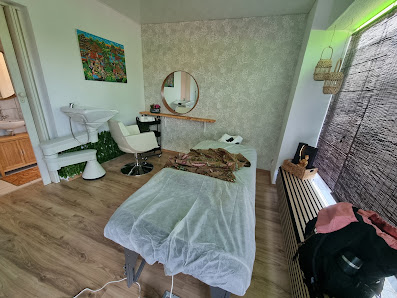 Puti Bungsu Head Spa & Massage