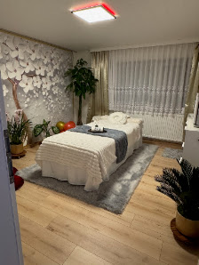 Lina - Traditionelle Chinesische Massage