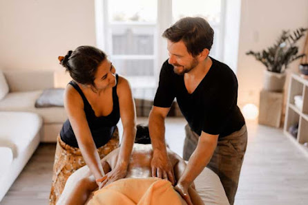 Massagepraxis Energietempel - Lomi und Paarmassagen