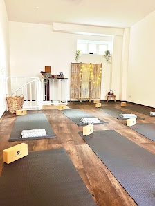 Stephanie Hennig | Ayurveda Massagen, Yoga