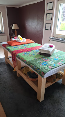 Sai Nam Traditionelle Thai-Massage