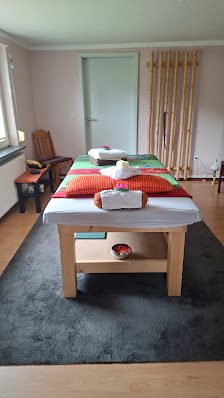 Sai Nam Traditionelle Thai-Massage