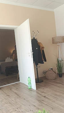 THARA THAI MASSAGE & SPA