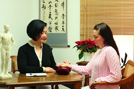 Dr. Min Zhao-Hohn