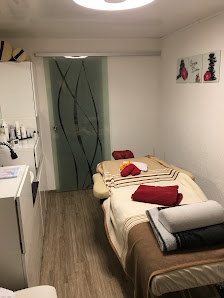 Kosmetik und Massagestudio